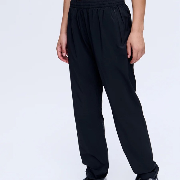 Outdoor Voices Pants - Outdoor Voices Zephyr 26” inseam Black Athletic Track Pants